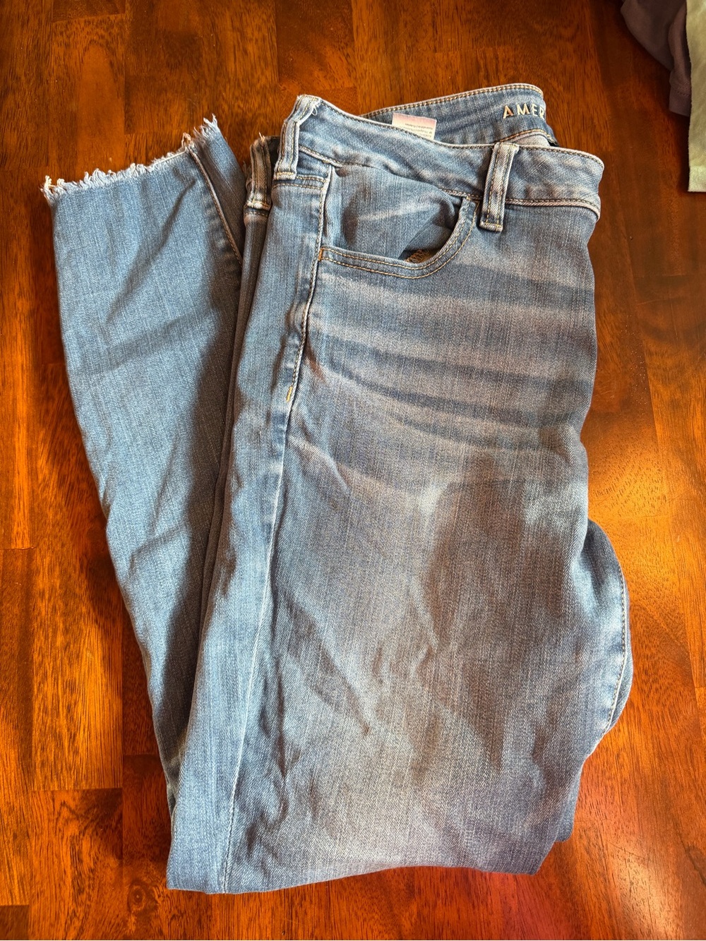 American Eagle Outfitters Light Wash Cropped Ankle Jeans